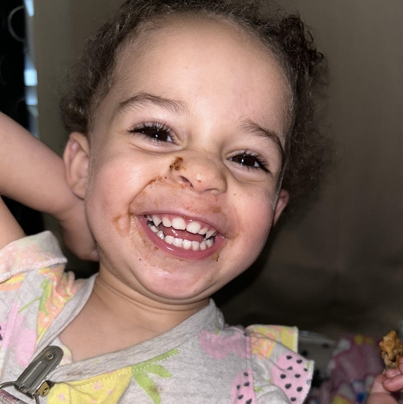 Meet your Posher, Angie - Picture 3 of 7